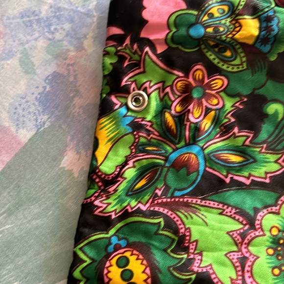 Lady’s Pride Tote Handbag Carryall with Oval Tortoise Handles - Picture 2 of 7